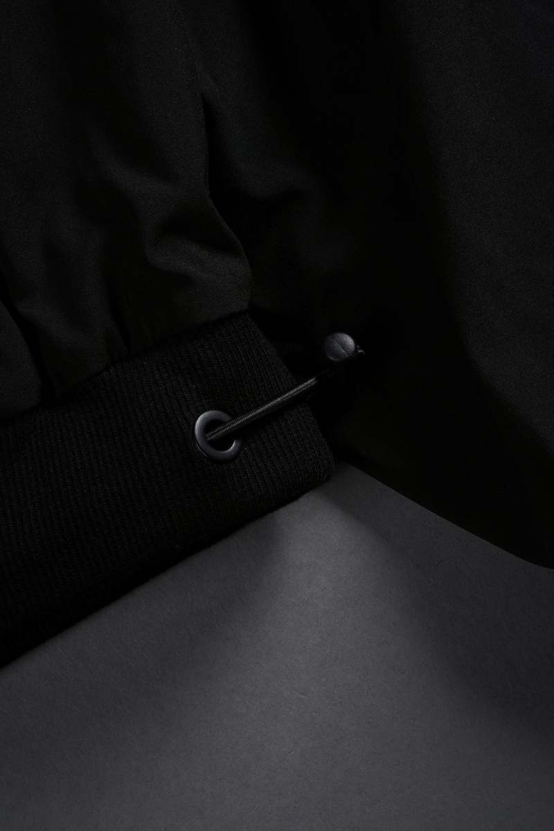 Black Darc Sport Roses While We're Here Cropped Zip Mockneck Sweater | 8134572-VP